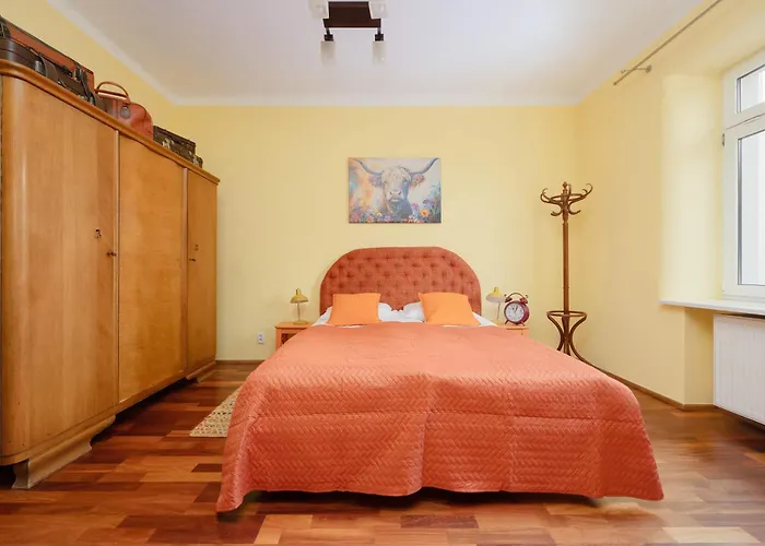 Cozy Family Belwederska Near Lazienki By Renters Warsaw