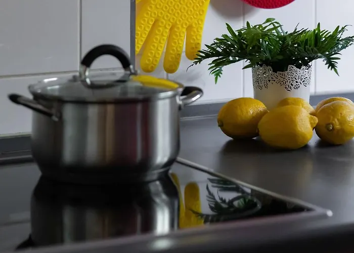 Cozy Family Belwederska Near Lazienki By Renters *