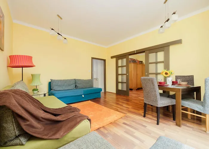 Cozy Family Belwederska Near Lazienki By Renters *