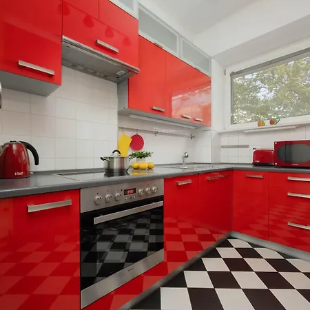 Cozy Family Belwederska Near Lazienki By Renters Apartmán Varšava