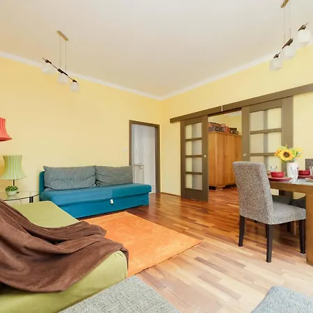 Cozy Family Belwederska Near Lazienki By Renters *